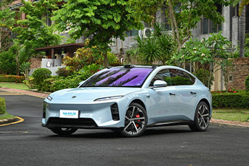 NIO ET5 dimension